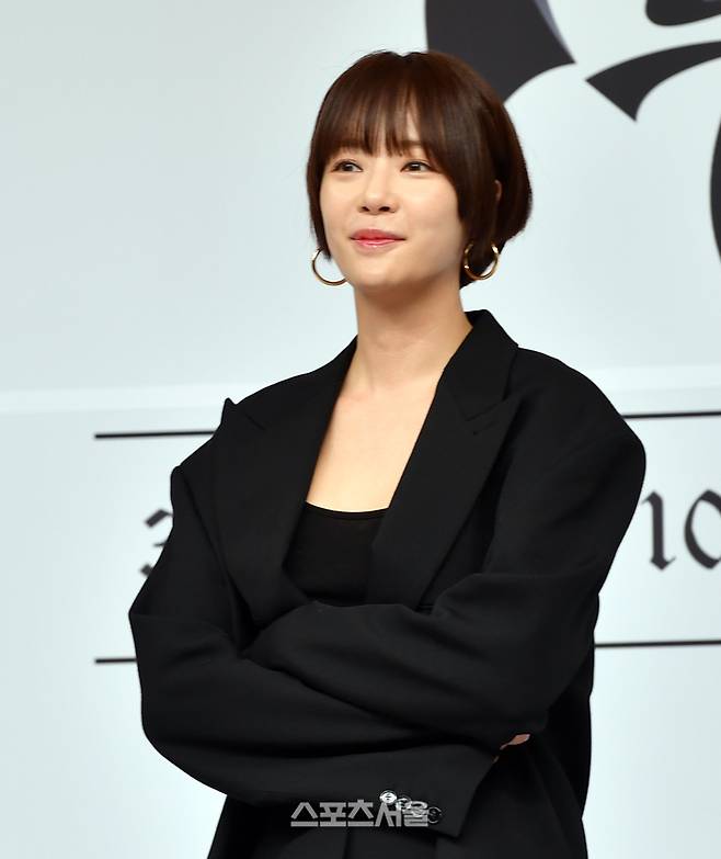 엄기준이 27일 목동SBS에서 열린 새 금토드라마 ‘7인의 부활’ 제작발표회 무대에 올라 포토타임을 갖고 있다. 강영조기자 kanjo@sportsseoul.com