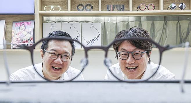 콥틱(브리즘) 창업자인 성우석(왼쪽), 박형진 공동대표. 임형택 기자