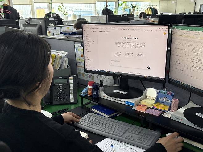 인공지능(AI) 중심도시 광주시가 행정 전반에 생성형 인공지능(AI)을 적극 도입하며 인공지능 전환 행정 실현에 박차를 가하고 있다. 광주광역시 제공