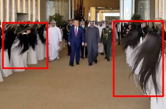 15일(현지시간) 미국 대통령으로는 17년 만에 아랍에미리트(UAE)를 방문한 도널드 트럼프 대통령이 아부다비에서 셰이크 무함마드 빈 자이드 알나하얀 UAE 대통령과 현지 소녀들의 환대를 받고 있다. 사진은 환영식에서 소복 차림의 소녀들이 전통 무용 ‘알 아이알라‘(Al-Ayyala)를 선보이는 모습. 2025.5.15 마고 마틴 백악관 커뮤니케이션 부국장 엑스