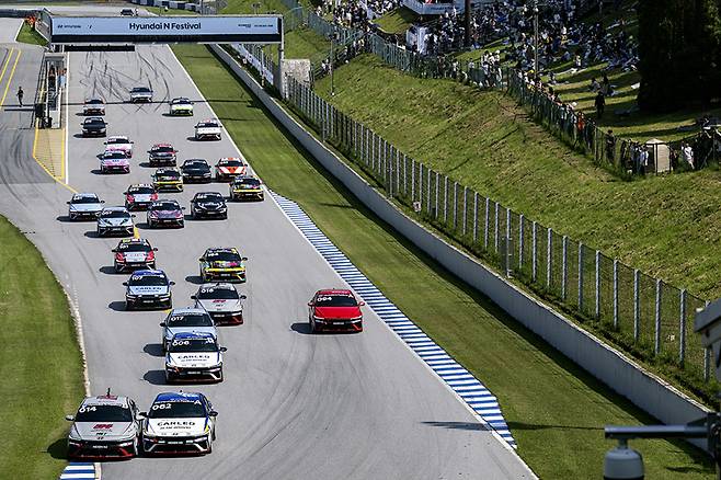 현대 N 페스티벌 N2 마스터즈 클래스 결승 스타트 장면. 사진: 웨이브진(WVZine)