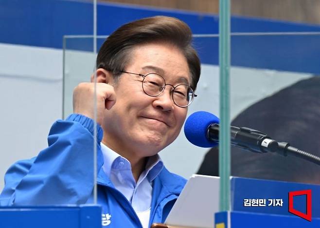 이재명 더불어민주당 대선 후보가 21일 인천 구월로데오 광장에서 열린 유세에서 지지를 호소하고 있다. 2025.5.21 김현민 기자