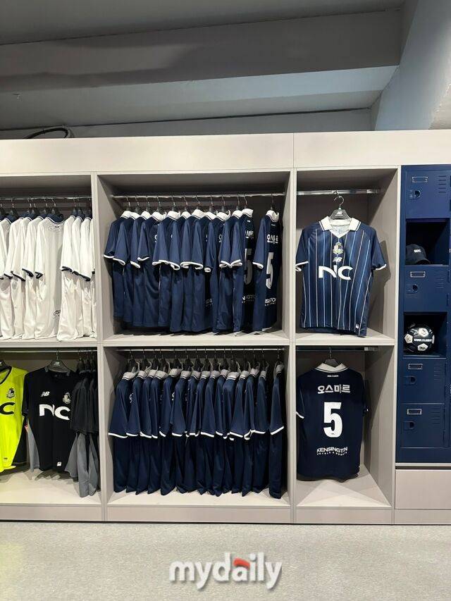 서울 이랜드 공식 오프라인 스토어 'LEOUL SHOP'./목동종합운동장=노찬혁 기자