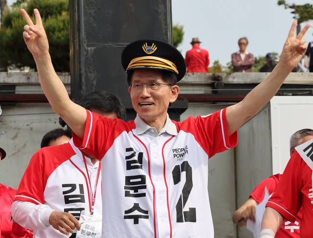 ▲국민의힘 김문수 대선후보가 21일 경기 파주시 파주 새암공원에서 유세를 하고 있다. ⓒ연합뉴스