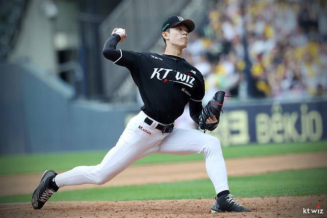 ▲ 김민이 떠난 자리를 메워가며 kt 불펜의 새 희망으로 떠오른 원상현 ⓒkt위즈