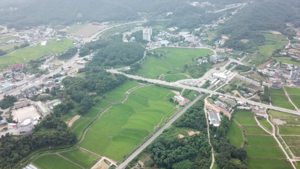 이천시 신둔면 수광리 508번지 일대 약 22만㎡ 부지의 ‘신둔도예촌역세권 개발사업’에 대해 도시관리계획(용도지역) 결정(변경) 및 지형도면 승인과 도시개발사업 구역지정 및 개발계획 수립을 2025년 5월22일자로 고시됐다. 사진은 도예촌역 위치도. 2025.5.22 / 이천시 제공