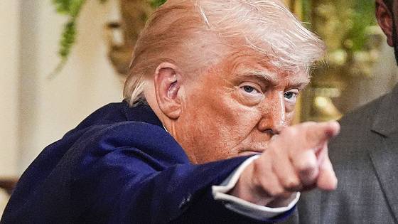 월스트리트저널(WSJ)에 따르면 이날 미국 30년물 미국 국채 금리는 전날보다 0.111%포인트 오른 연 5.09%를 기록했다. 장중엔 5.11%까지 치솟았다. 사진은 미국 트럼프 대통령.