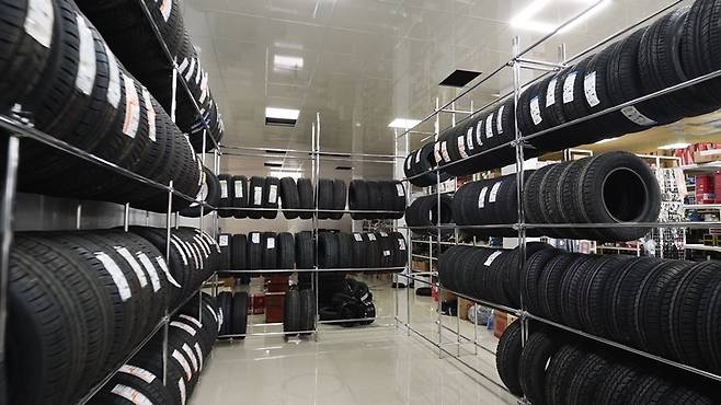 유럽연합(EU)이 중국산 승용차 및 소형 트럭 타이어에 대한 반덤핑 조사에 착수했다.