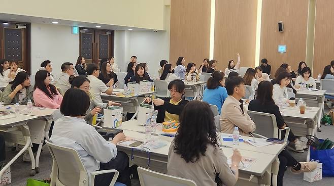 지난 23일 경북도 주관으로 ‘장난감도서관 운영 담당자 역량강화교육’을 개최했다. /포항시 제공