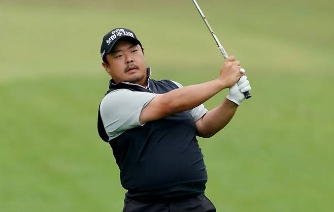 코오롱 제67회 한국오픈 둘째 날 단독 선두로 나선 유송규. (사진=코오롱 한국오픈 조직위)
