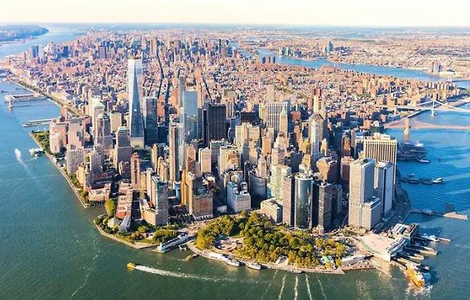 밀도가 높을수록 창의성과 생산성이 커진다.