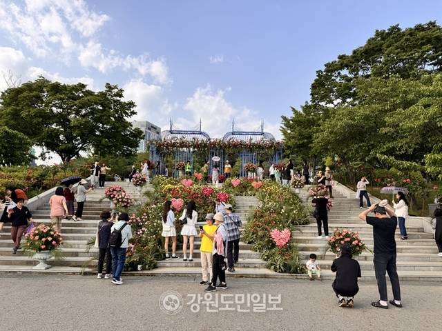 ▲ ‘2025 서울국제정원박람회’가 서울 보라매공원에서 최근 개막, 오는 10월 20일까지 152일간 펼쳐진다.