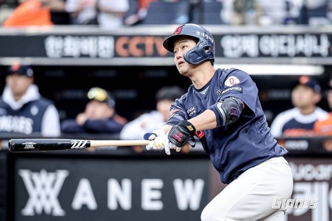 롯데 손호영이 24일 대전 한화전에서 안타를 치고 있다. /사진=롯데 자이언츠 제공