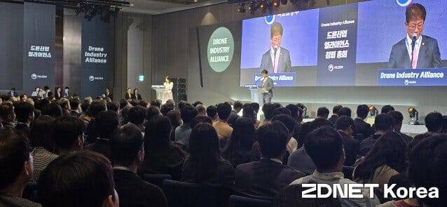 박상우 국토교통부 장관이 최근 코엑스마곡에서 열린 '드론산업 얼라이언스 창립총회'에서 인사말을 하고 있다.
