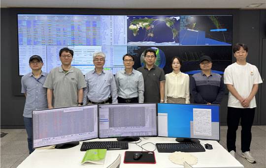 우주연구원 차세대소형위성2호 연구진. KAIST 제공