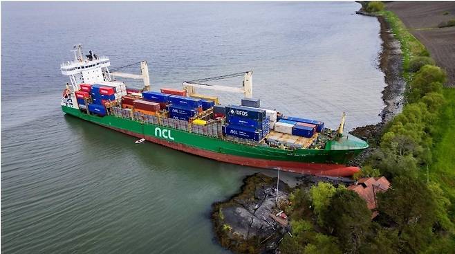 노르웨이 해안가에 좌초한 NCL 살텐 컨테이너선. X(트위터) 캡처