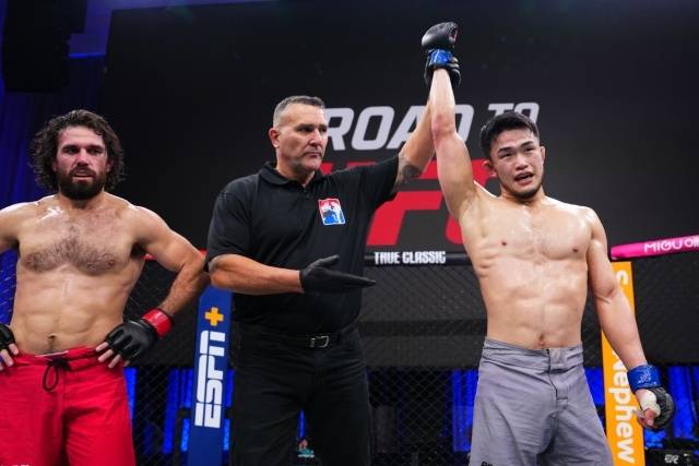 박재현은 오는 8월 22일 ‘스트리트 부다’ 돔 마르 판과 결승 진출을 놓고 격돌한다. 마르 판은 끈적끈적한 그래플링으로 유력 우승후보로 꼽히던 에페비가 야닉 유지를 만장일치 판정승으로 꺾고 준결승에 진출했다. 사진=UFC 제공