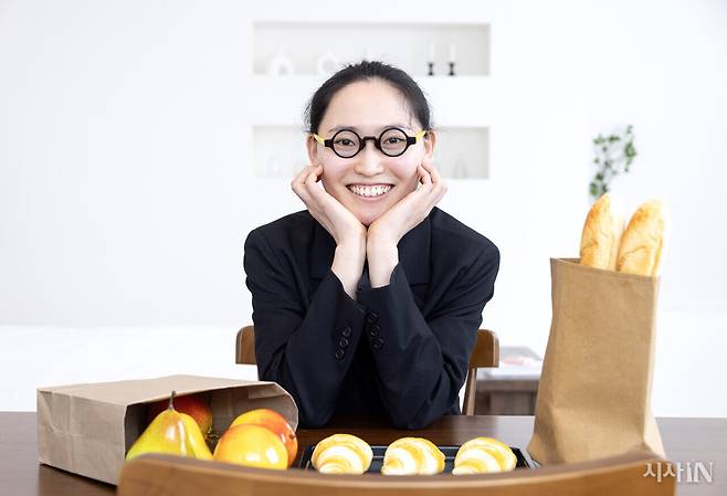 4월13일 부산대 근처에서 만난 김가인씨는 유튜브 ‘예랑가랑’ 운영자 중 한 명이다. ⓒ시사IN 조남진