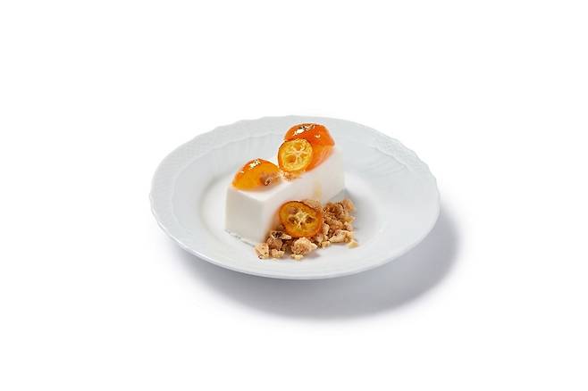 서현민 쉐프가 만든 금귤 네쥬 디저트.(신세계백화점 제공)
