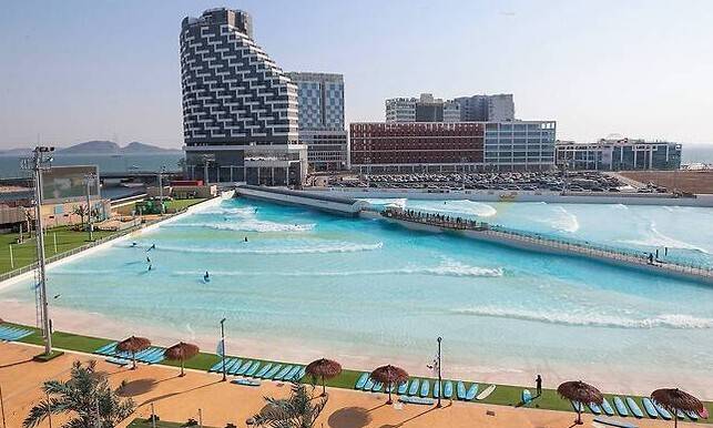 시흥시 거북섬 일대 해양레저복합단지 내 웨이브파크 전경. 시흥시 제공