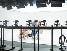 서울사이버대학교의 실감형 콘텐츠 제작 시스템(VX)이 장착된 아트테크 스튜디오.