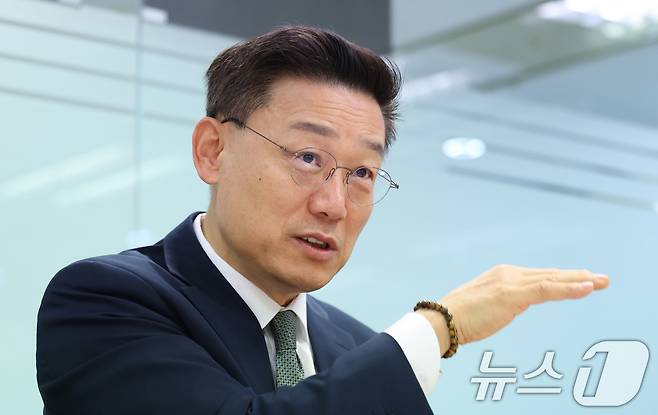 이진식 사행산업통합감독위원회 사무처장이 23이 서울 종로구 뉴스1 본사에서 인터뷰를 하고 있다. ⓒ News1 박지혜 기자