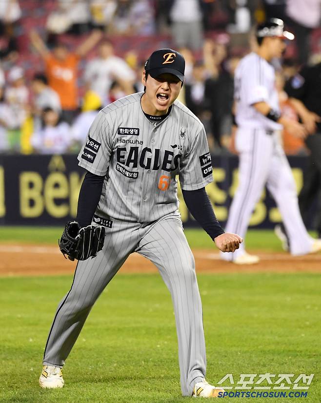 연장 11회 2사 만루 조동욱이 해냈다.