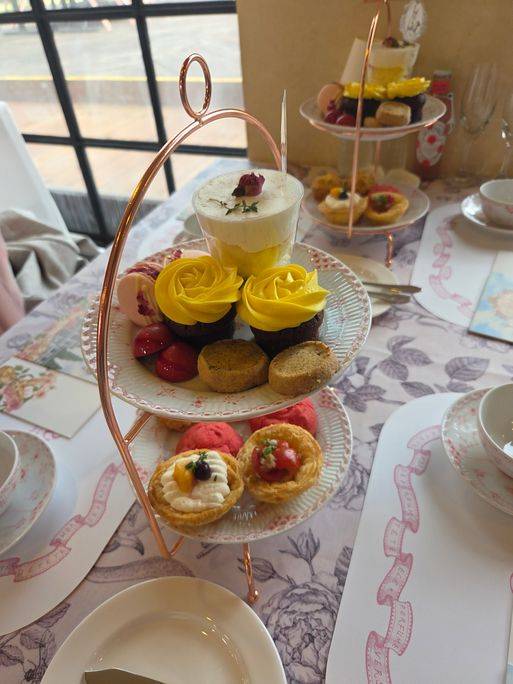 28일 경기 용인 에버랜드 로즈가든에서 만나볼 수 있는 애프터눈 티세트.ⓒ임채현 기자