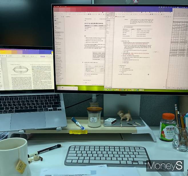 사진은 지난 26일 연구 진행을 준비 중인 김씨의 연구실 자리. /사진=유찬우 기자