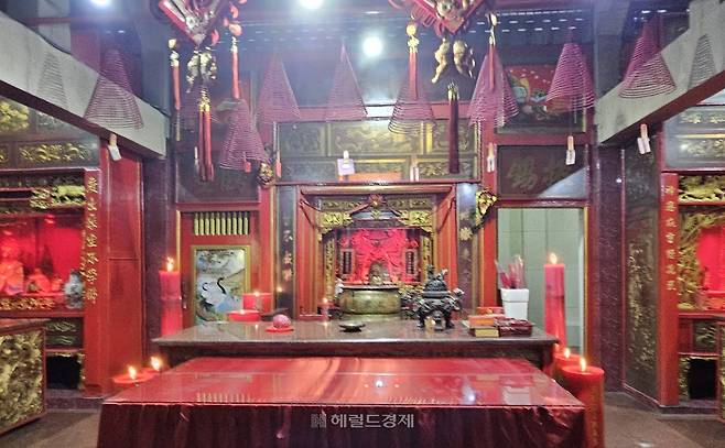 지장보살을 모신 법당