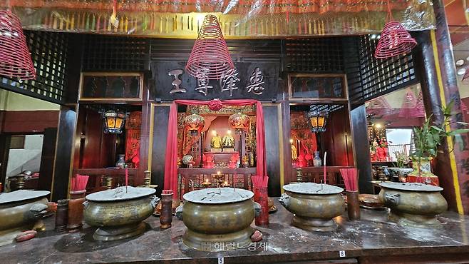 도교의 신 혜택존왕을 모신 법당