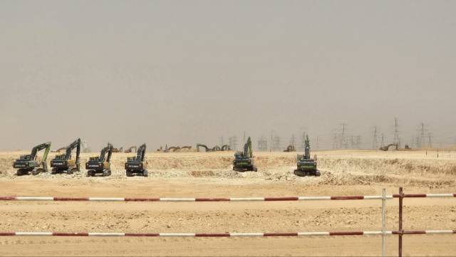 사우디아라비아 루마 가스복합발전소 건설 현장에 중장비들이 늘어서있다. 사진=주재현 기자