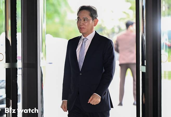 이재용 삼성전자 회장이 30일 서울 중구 신라호텔에서 열린 2025년 삼성호암상 시상식에 참석하고 있다./사진=이명근 기자 qwe123@