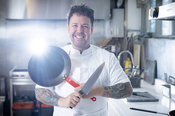 셰프들은 자신의 주방이 아닌 곳에선 포즈 잡는 걸 꺼린다. 애런 실버맨은 아니었다. 항상 미소를 잃지 않은 그는 "어떤 포즈를 원하냐"며 적극적이었다. 전민규 기자