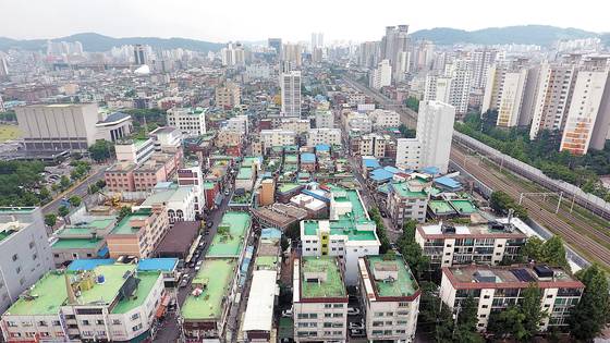 지자체 중 외국인 보유 주택 수가 가장 많은 경기 부천시 주택 밀집 지역. 뉴스1