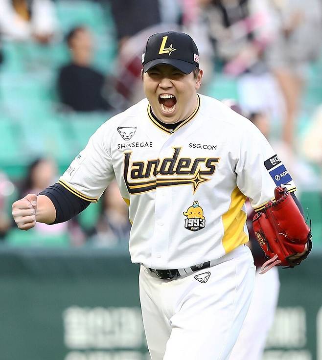 ▲ 올 시즌 리그 전체를 통틀어도 인상적인 활약을 보여주며 SSG 불펜의 현재이자 미래임을 인정받고 있는 이로운 ⓒSSG랜더스