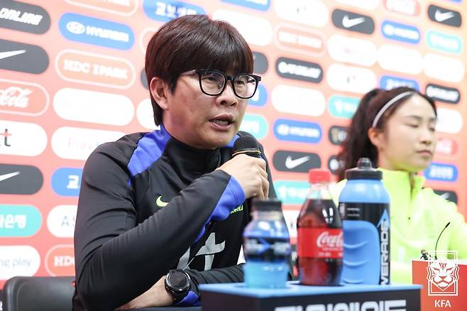 29일 인천 남동아시아드럭비경기장에서 진행된 콜롬비아전 대비 공식 기자회견에 참석한 신상우 감독. /사진=대한축구협회 제공