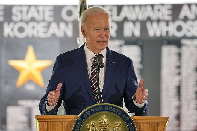 30일(현지시간) 조 바이든 전 미국 대통령이 워싱턴 델라웨어 참전용사 기념공원에서 열린 메모리얼 데이 행사에서 연설하고 있다. 로이터 연합뉴스
