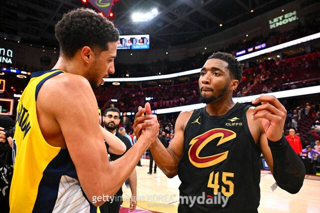 플레이오프 2R에서 탈락한 클리블랜드 캐벌리어스. /게티이미지코리아