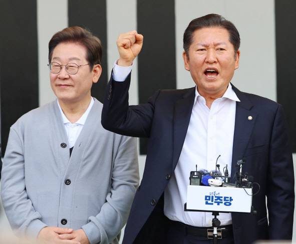 이재명 후보 지지 연설중인 정청래 위원장. 연합뉴스