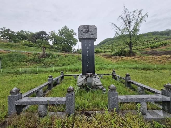 충남 청양군 장평면 관현리에 세워진 애국지사 이세영 유허비. 사진=김재근 선임기자
