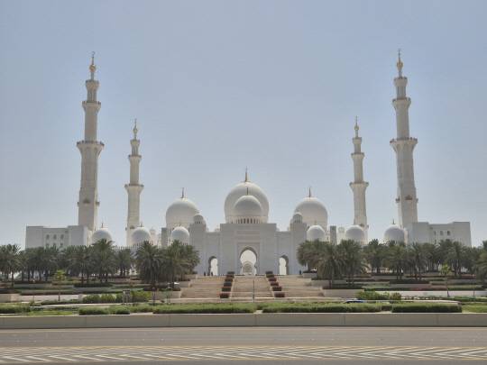 아랍에미리트(UAE)의 수도 아부다비에 위치한 성지 '셰이크 자이드 그랜드 모스크' 사진=강승구 기자