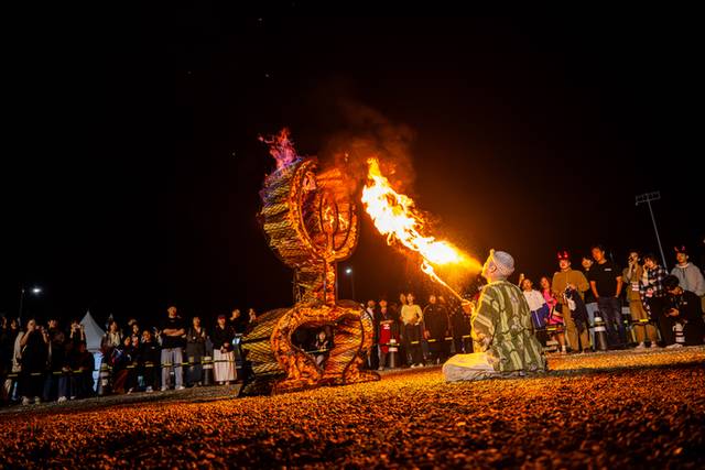 ▲ 8일간 춘천 레고랜드 코리아 주차장 일원에서 펼쳐진 제38회 춘천마임축제가 1일 대표 프로그램 ‘도깨비난장’을 끝으로 성황리에 막을 내렸다.