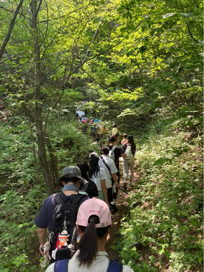 ▲ ‘강원 20대 명산 주말의 山타를 찾아라’ 양구 봉화산 편이 지난 31일 성황리에 열렸다. 강원관광재단 제공