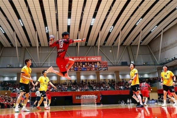 사진 2024-25 일본 남자 핸드볼리그 H 26라운드 브레이브 킹스와 다이도 피닉스의 경기 모습, 사진 출처=브레이브 킹스
