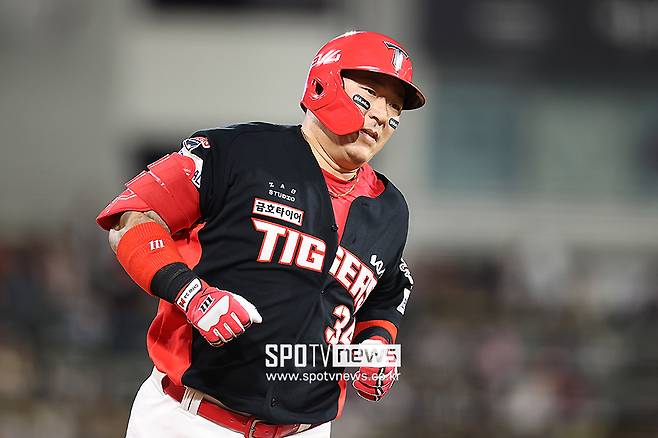 ▲ 숱한 부상자에 고전 중인 KIA는 최형우의 짐을 덜어 줄 선수가 절실한 상황이다 ⓒ곽혜미 기자