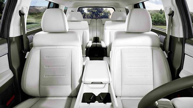 현대차 싼타페 하이브리드 실내