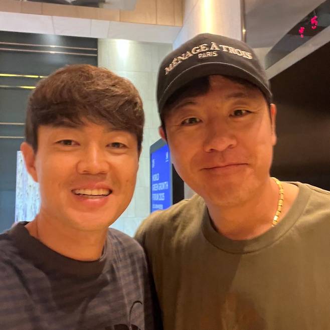 최근 포항에서 만난 신광훈과 강민호. 본인 제공