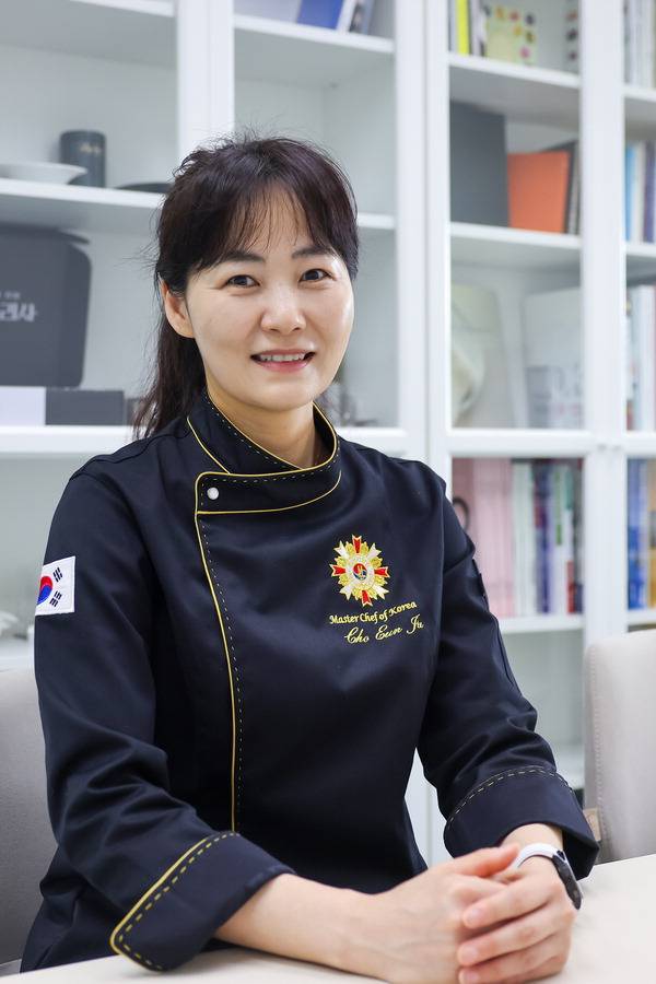 조은주 셰프가 경남정보대 호텔외식조리학과 양식 전공 교수직을 택한 이유와 앞으로의 포부에 대해 말하고 있다. 경남정보대 제공