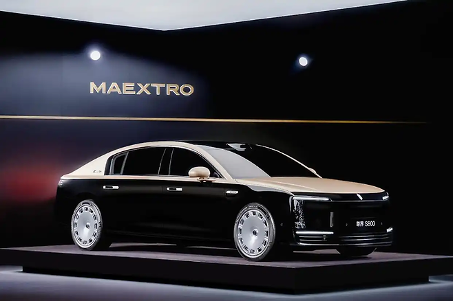 화웨이의 첫 프리미엄 전기차 ‘준제 S800’. <화웨이>